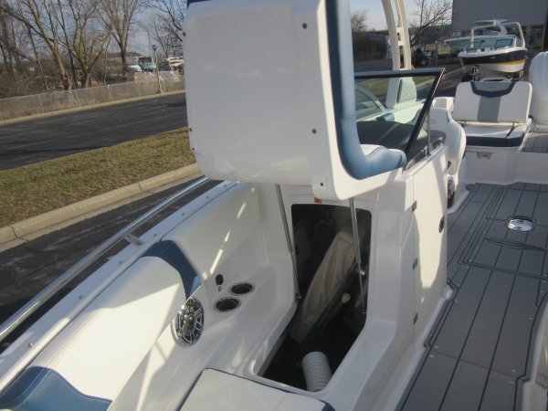 New 2024  powered Chaparral Boat for sale
